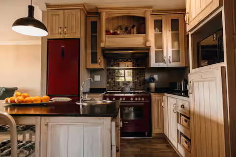 Fully equipped kitchen, Zebra View self-catering Drakensberg