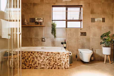 Main bathroom, Zebra View Champagne Valley accommodation