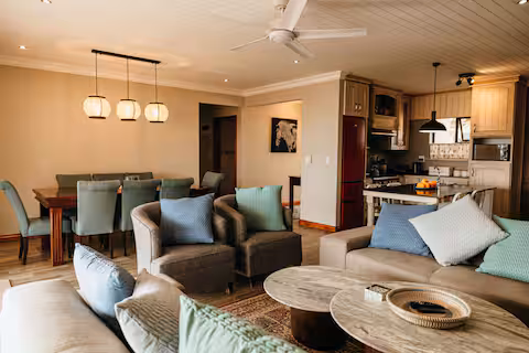 Zebra View self-catering holiday home exterior, Champagne Valley Drakensberg